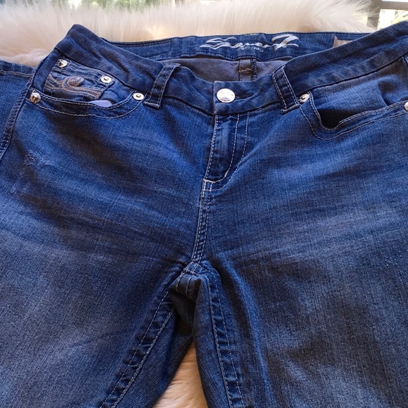 7 Boot cut Jeans - Picture 2 of 7